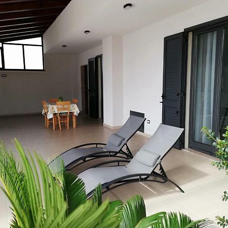 Appartamento Gambero Beach Санта-Тереза-ди-Рива Экстерьер фото