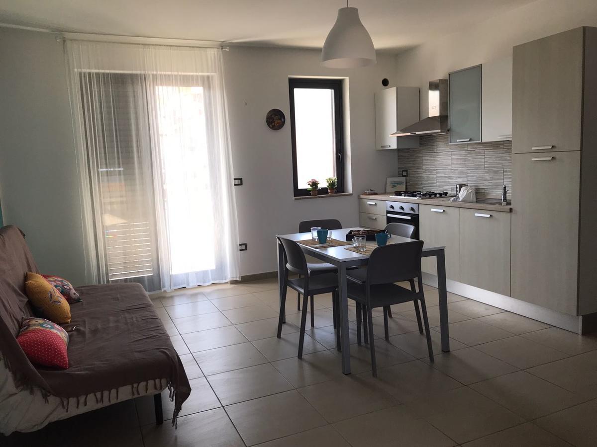 Appartamento Gambero Beach Санта-Тереза-ди-Рива Экстерьер фото