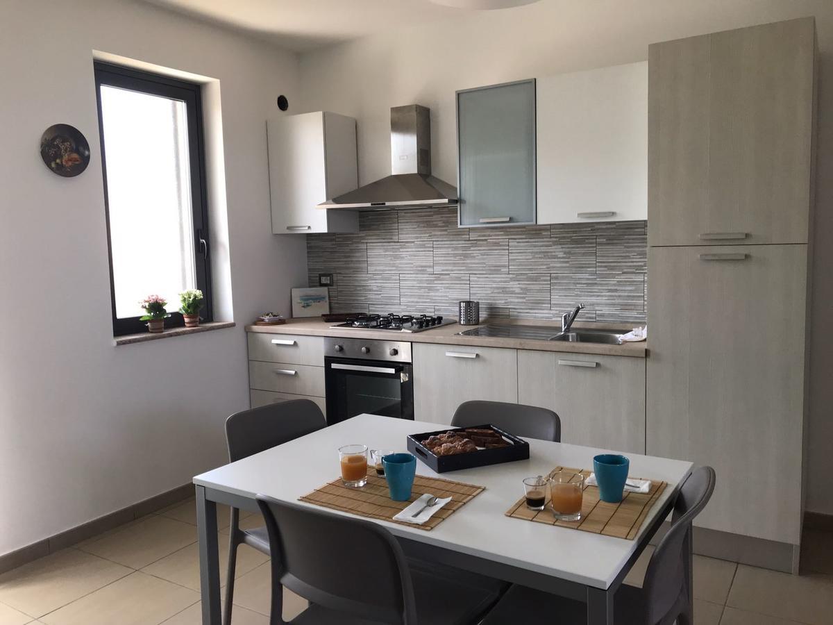 Appartamento Gambero Beach Санта-Тереза-ди-Рива Экстерьер фото
