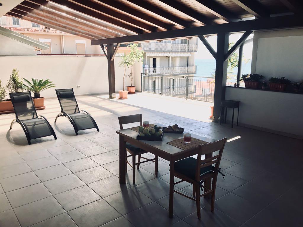 Appartamento Gambero Beach Санта-Тереза-ди-Рива Экстерьер фото